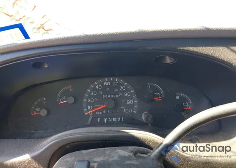 2002 Ford E-250 Commercial/Recreational z USA, uszkodzony, nr VIN 1FTNE24L92HA58605